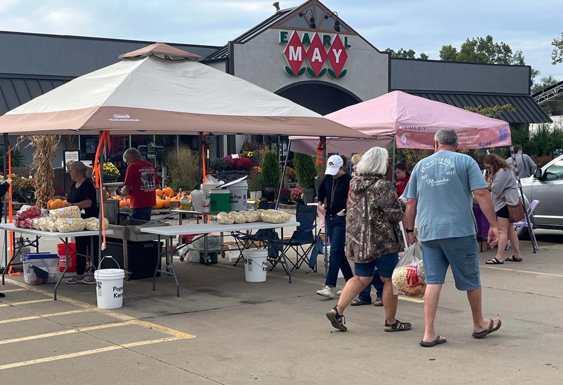 Earl May Summer Market