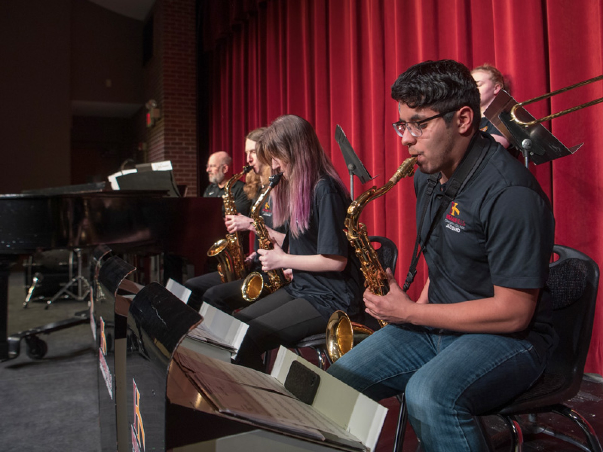 Indian HIlls Jazz Band Dance