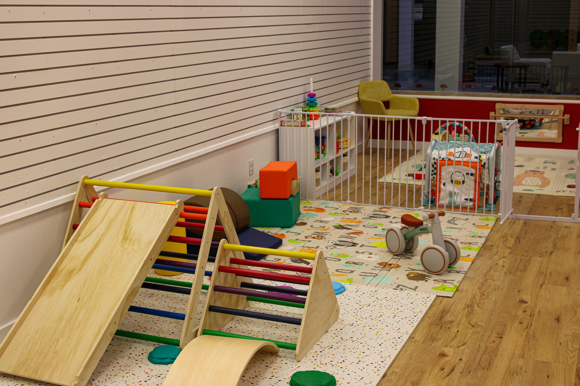 Mini Mushrooms Play & Party Center